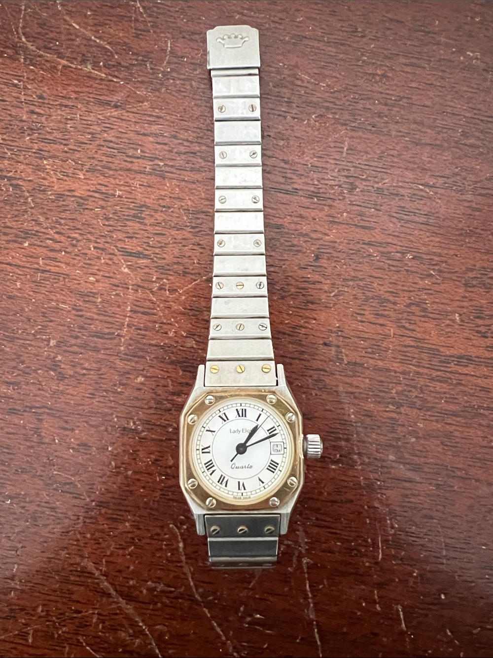 Women’s vintage Lady Elgin watch.
